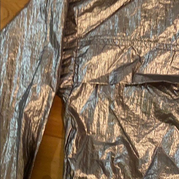 Forever 21 silver metallic anorak 90s vibes! 😝 - Picture 4 of 7